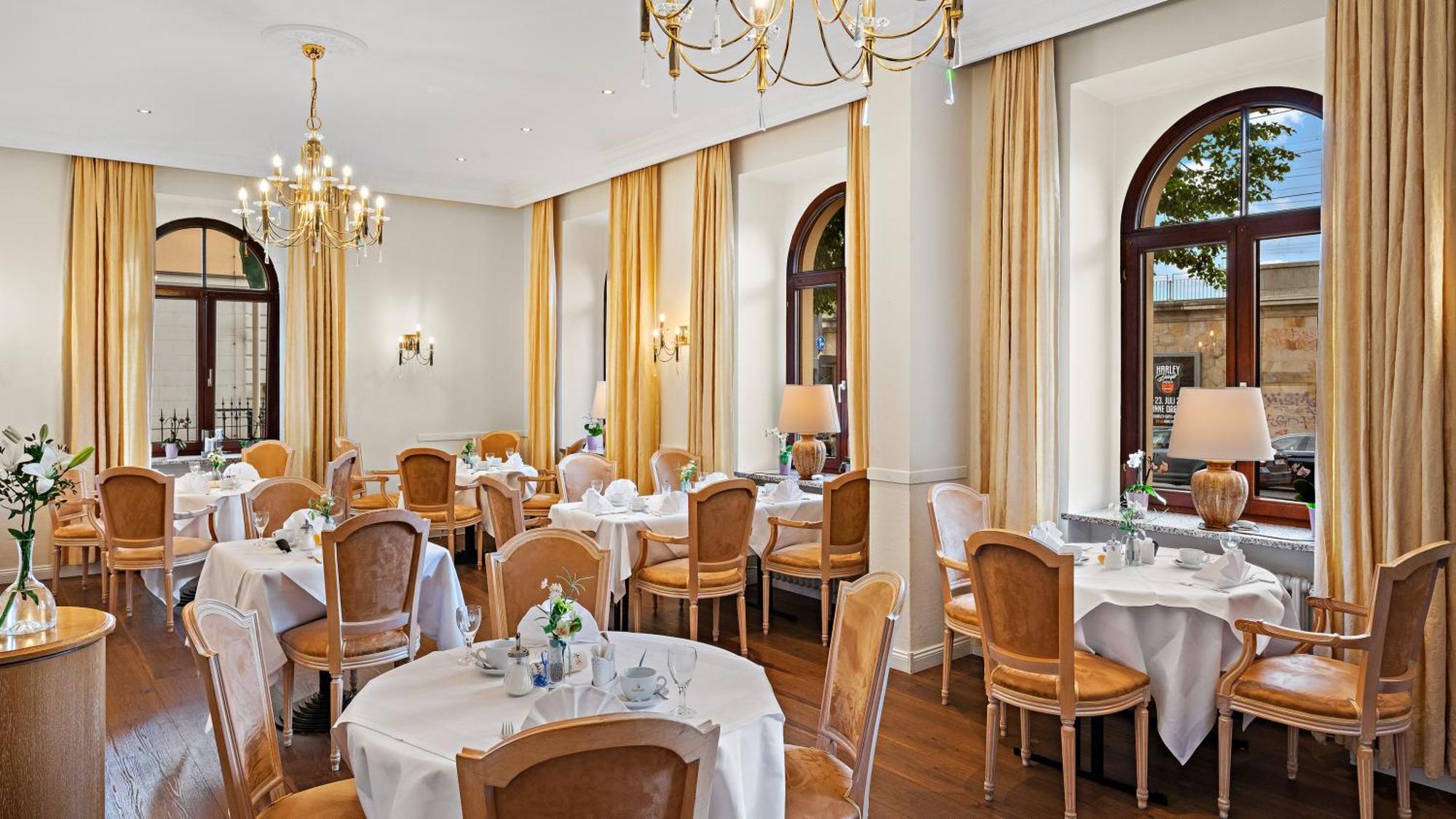 Hotel Bayerischer Hof Дрезден Екстериор снимка