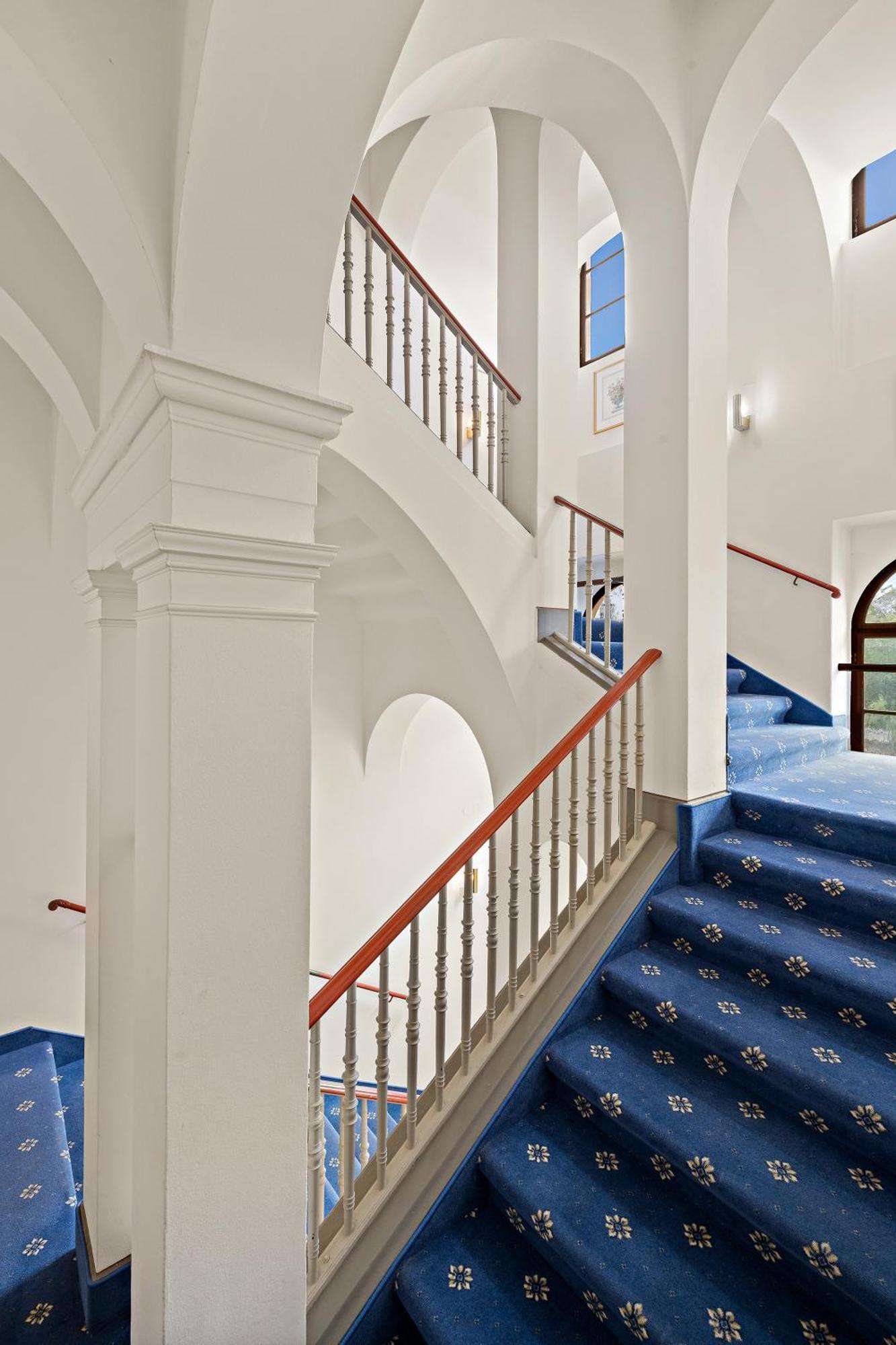 Hotel Bayerischer Hof Дрезден Екстериор снимка
